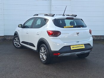 Used Dacia Sandero Stepway 2022 for sale - 77921799: Photo