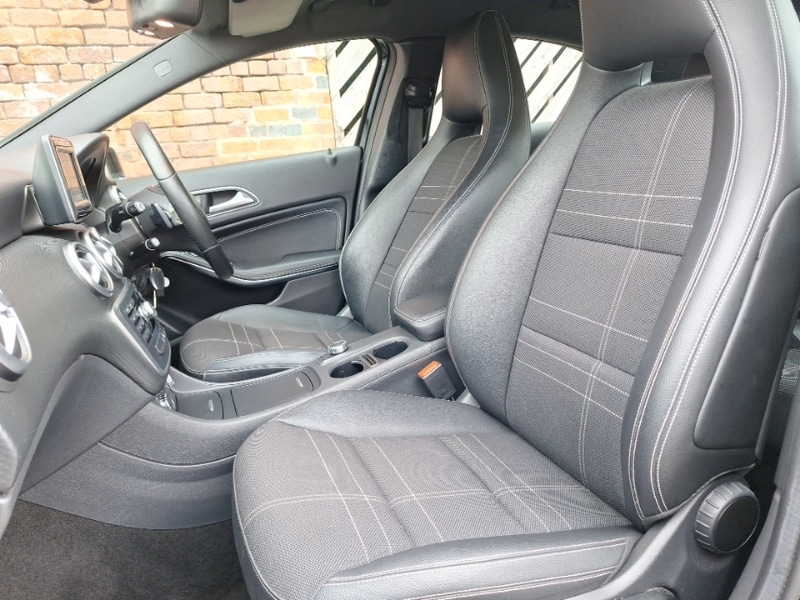 Used Mercedes-Benz A-Class 2015 for sale - 76699832: Photo 5