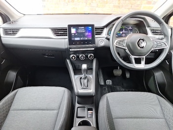 Used Renault Captur 2022 for sale - 76282243: Photo