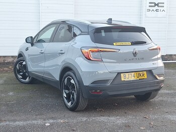 Used Renault Captur 2024 for sale - 76851683: Photo