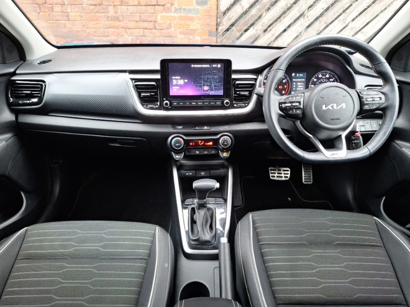 Used Kia Stonic 2023 for sale - 78225292: Photo 2