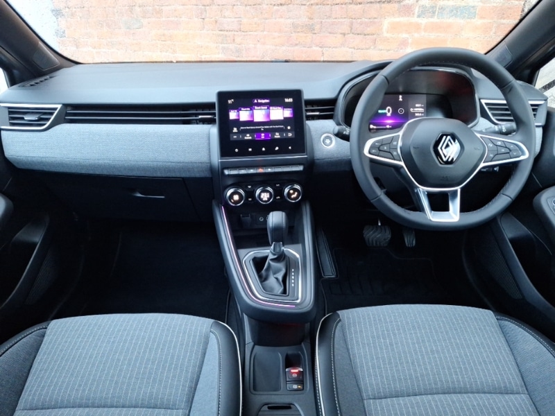 Used Renault Clio 2024 for sale - 76387880: Photo 2