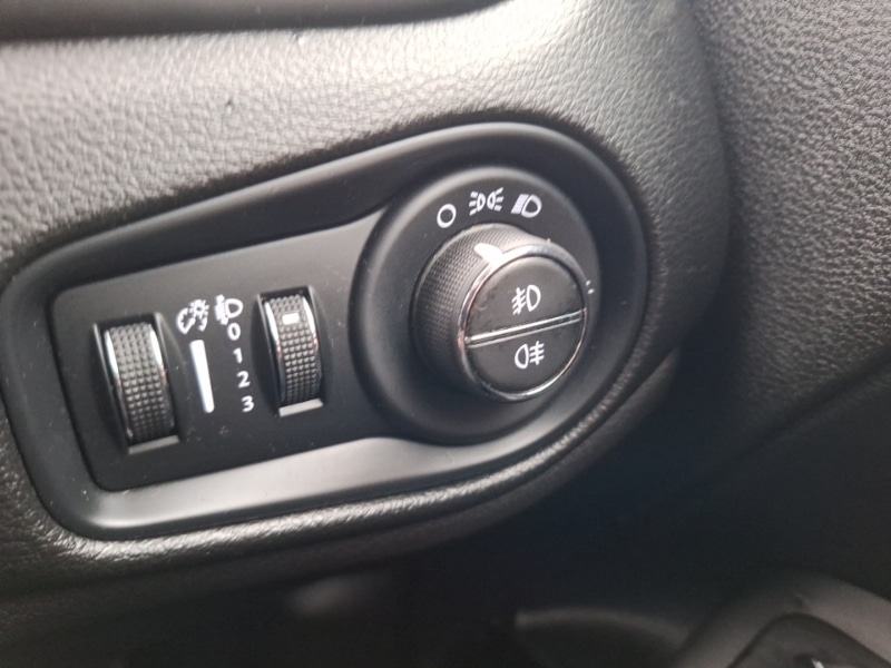 Used Jeep Renegade 2020 for sale - 78202695: Photo 14