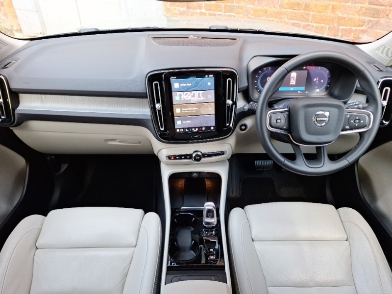 Used Volvo XC40 2023 for sale - 77086871: Photo 2