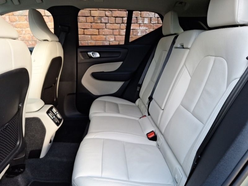 Used Volvo XC40 2023 for sale - 77086871: Photo 6