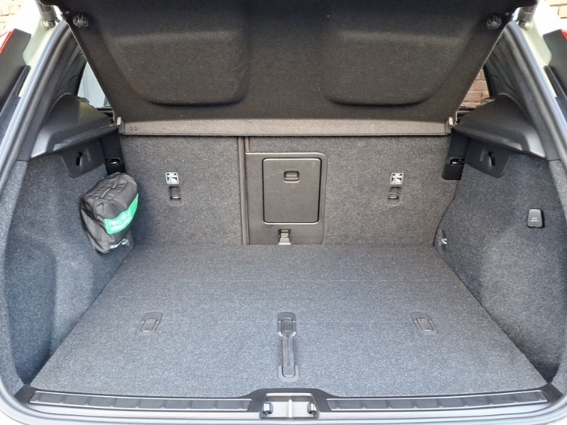 Used Volvo XC40 2023 for sale - 77086871: Photo 8