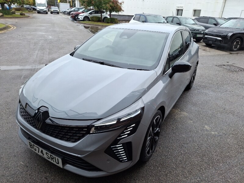 Used Renault Clio 2024 for sale - 75989650: Photo 1