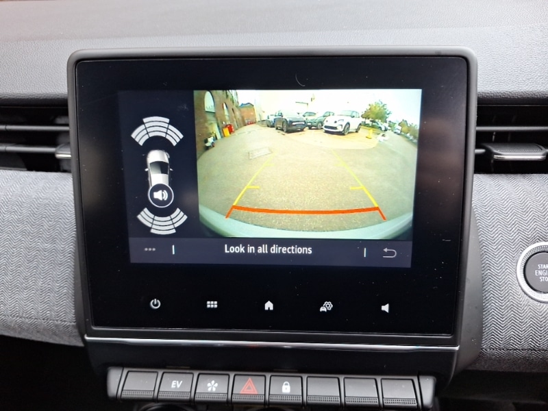 Used Renault Clio 2024 for sale - 75989650: Photo 11