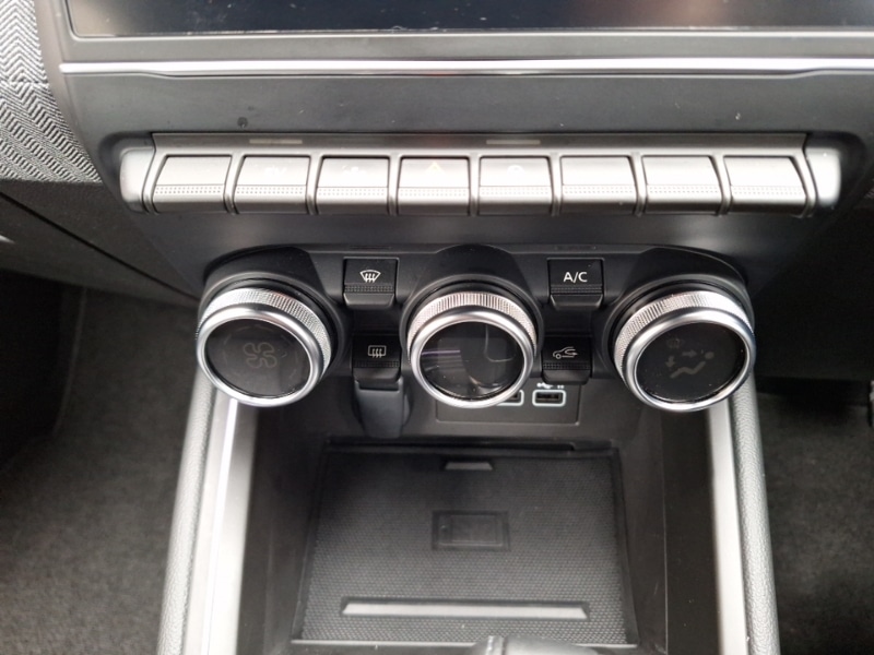 Used Renault Clio 2024 for sale - 75989650: Photo 12