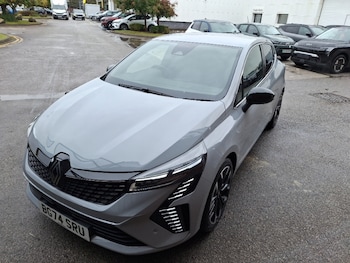Used Renault Clio 2024 for sale - 75989650: Photo