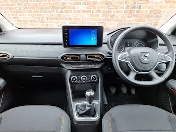 Used Dacia Sandero Stepway 2022 for sale - 76144756: Photo 2