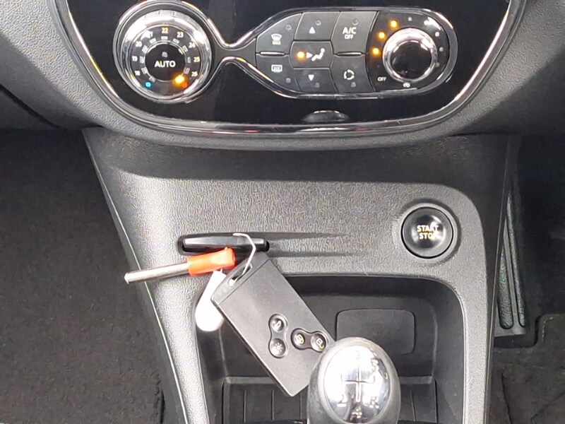 Used Renault Captur 2017 for sale - 76543410: Photo 11