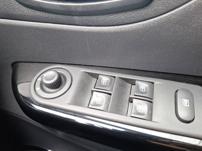 Used Renault Captur 2017 for sale - 76543410: Photo 13