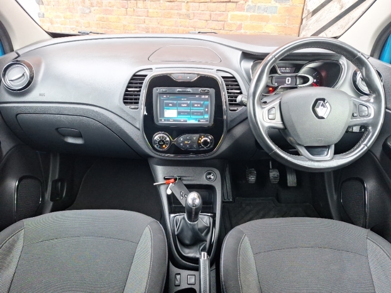 Used Renault Captur 2017 for sale - 76543410: Photo 2