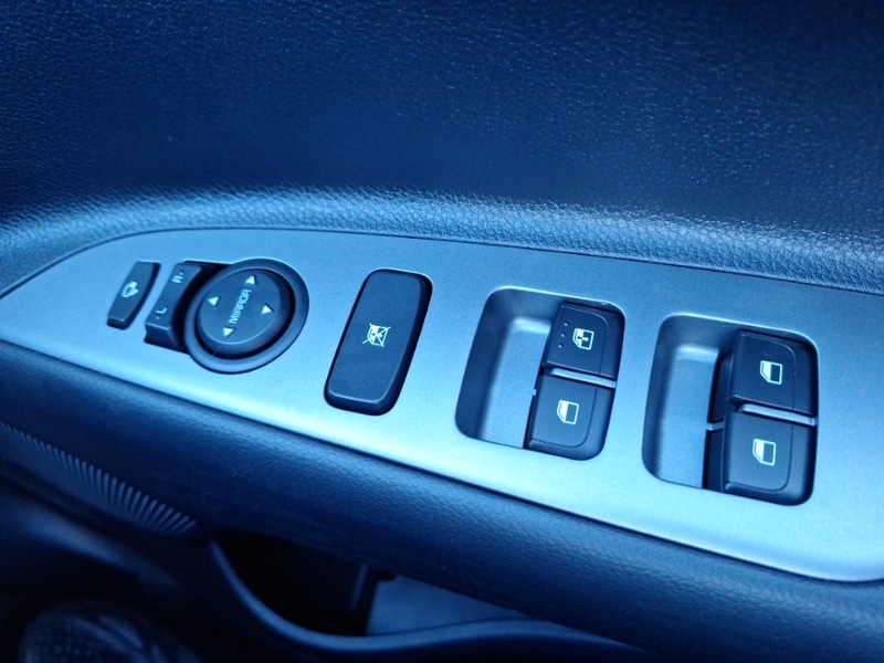 Used Kia Stonic 2025 for sale - 77105519: Photo 13