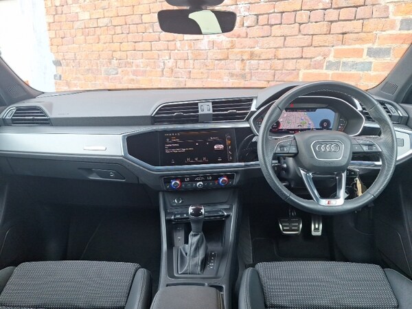 Used Audi Q3 2023 for sale - 76183632: Photo 2