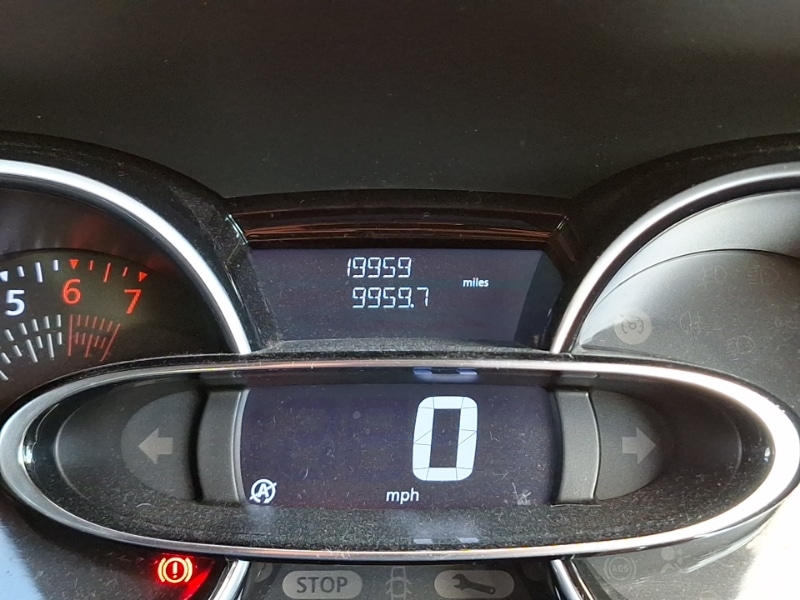 Used Renault Clio 2018 for sale - 76408076: Photo 19