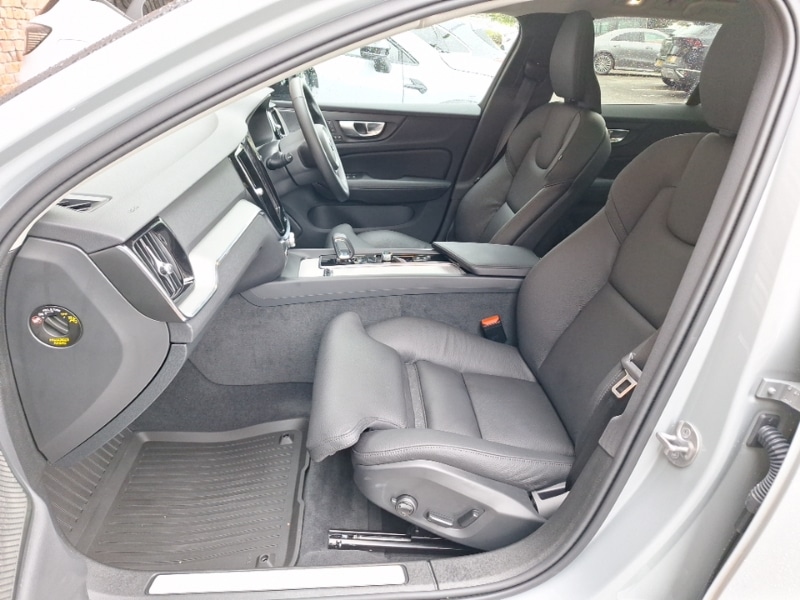 Used Volvo V60 2025 for sale - 78202686: Photo 5