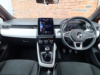 Used Renault Clio 2021 for sale - 75583727: Photo