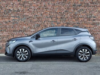 Used Renault Captur 2025 for sale - 75902697: Photo