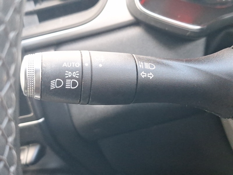 Used Renault Captur 2021 for sale - 76879859: Photo 17