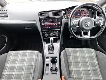 Used Volkswagen Golf 2019 for sale - 77141531: Photo