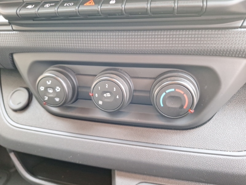 Used Renault Trafic 2024 for sale - 76983395: Photo 15