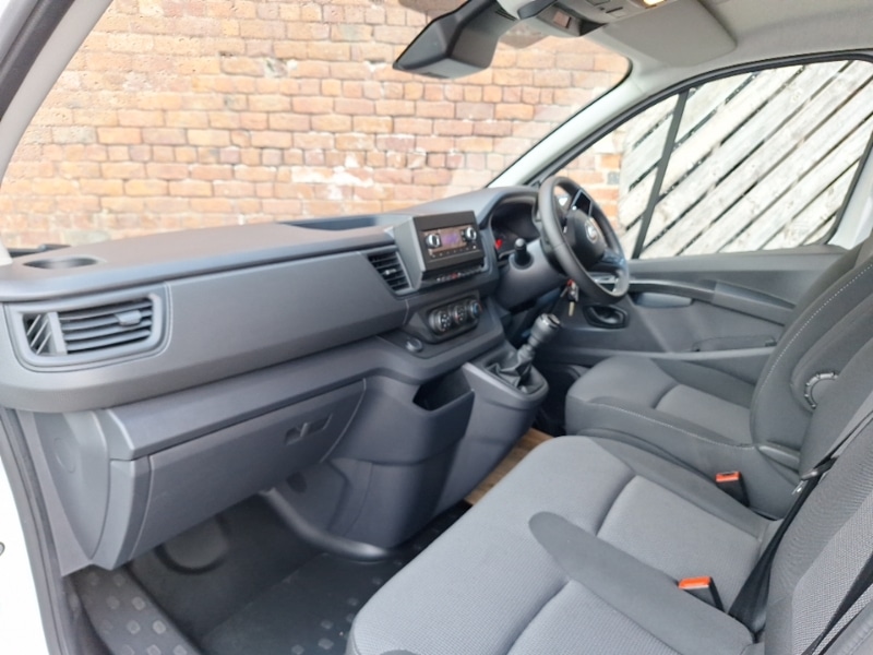Used Renault Trafic 2024 for sale - 76983395: Photo 2