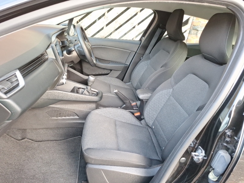 Used Renault Clio 2021 for sale - 76602544: Photo 5