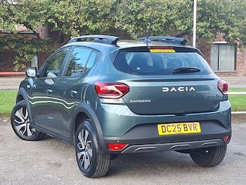 Used Dacia Sandero Stepway 2025 for sale - 79803820: Photo