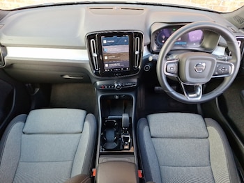 Used Volvo XC40 2023 for sale - 75501071: Photo