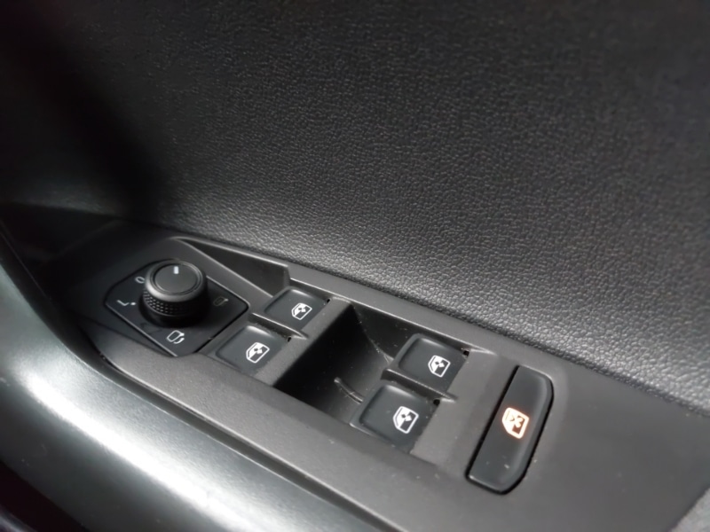 Used Volkswagen Polo 2023 for sale - 76696041: Photo 12