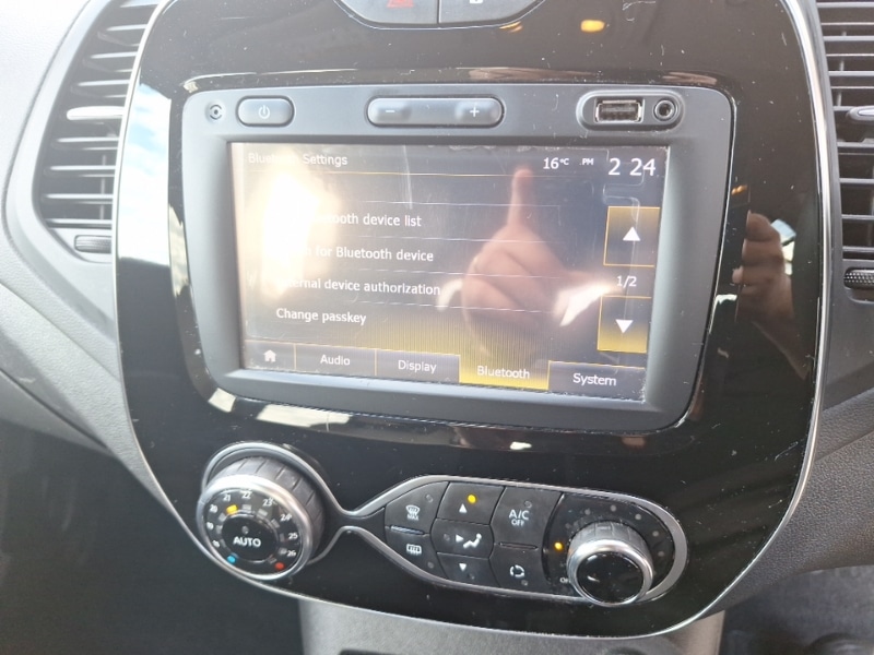 Used Renault Captur 2018 for sale - 76059106: Photo 10