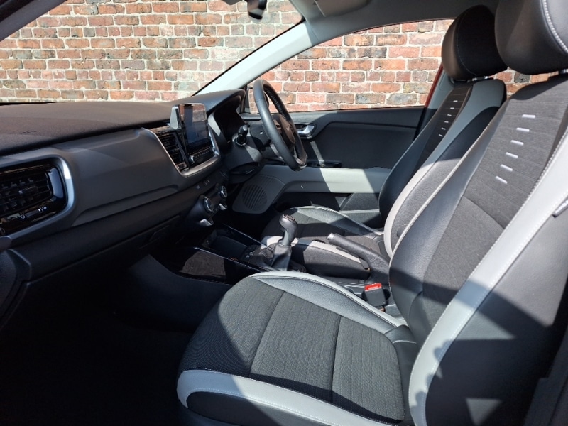 Used Kia Stonic 2022 for sale - 76893782: Photo 5