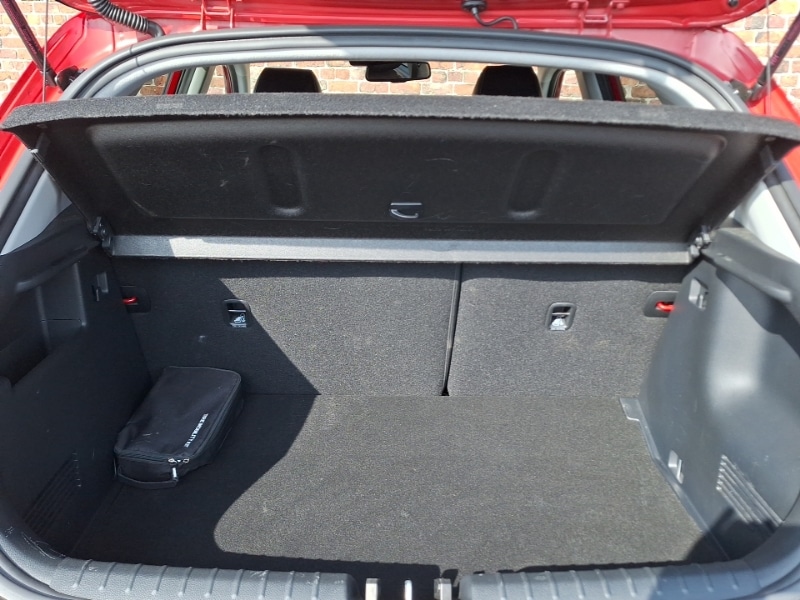 Used Kia Stonic 2022 for sale - 76893782: Photo 8