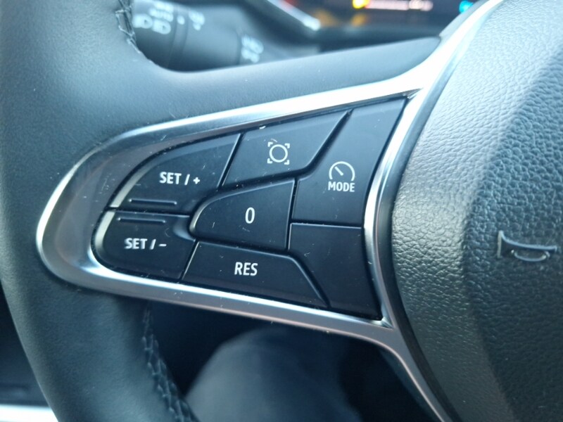 Used Renault Captur 2024 for sale - 76651520: Photo 15