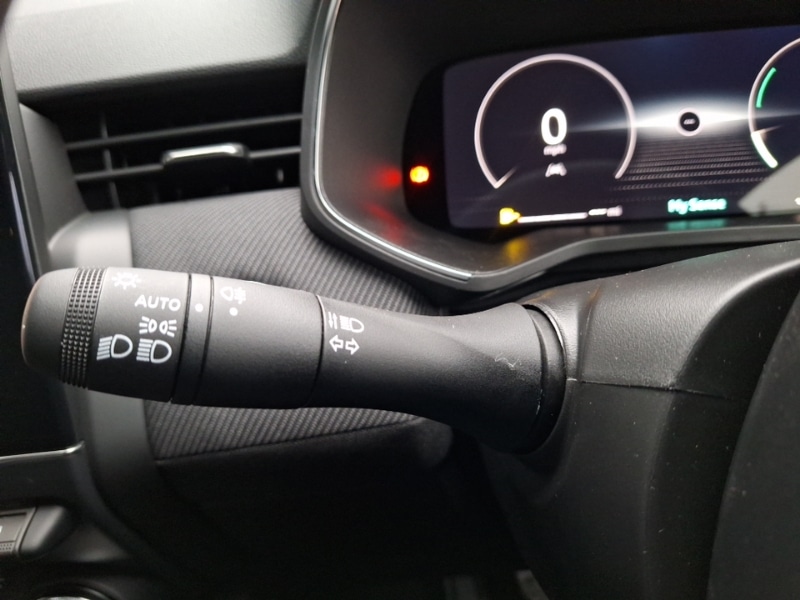 Used Renault Clio 2025 for sale - 77034813: Photo 17