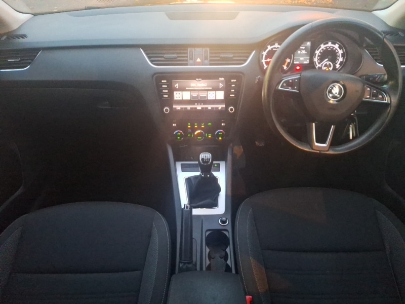 Used Skoda Octavia 2018 for sale - 76920370: Photo 2