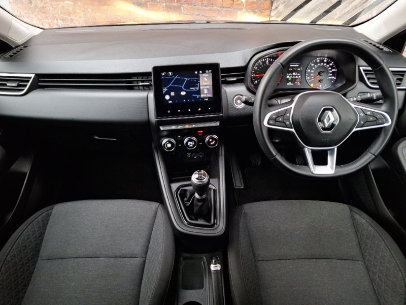 Used Renault Clio 2022 for sale - 76498178: Photo 2