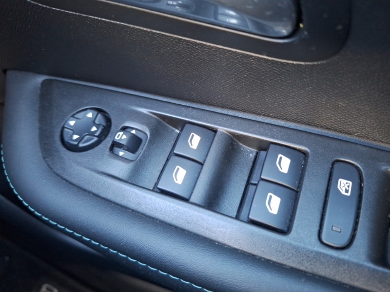 Used Peugeot 208 2020 for sale - 76897484: Photo 13