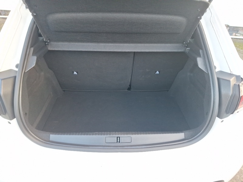 Used Peugeot 208 2020 for sale - 76897484: Photo 8