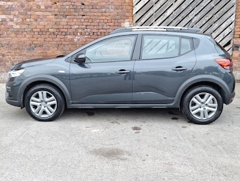 Used Dacia Sandero Stepway 2022 for sale - 76230111: Photo