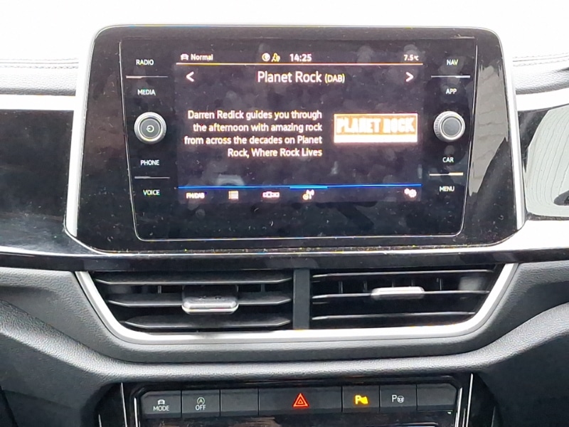 Used Volkswagen T-Roc 2023 for sale - 77816725: Photo 10