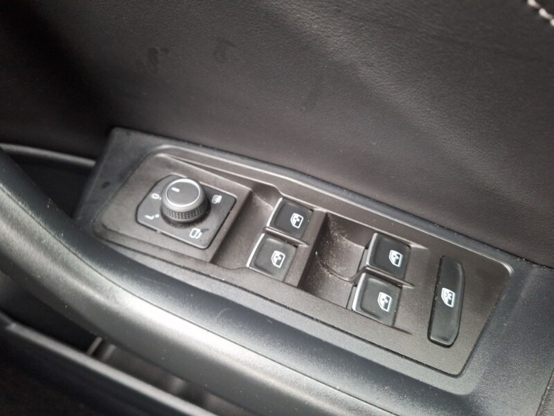 Used Volkswagen T-Roc 2023 for sale - 77816725: Photo 13