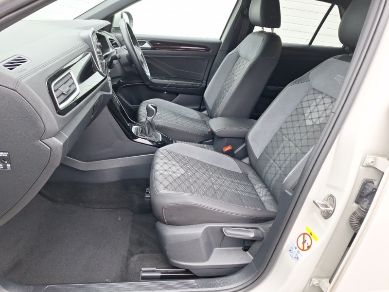 Used Volkswagen T-Roc 2023 for sale - 77816725: Photo 5