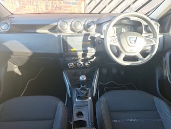 Used Dacia Duster 2022 for sale - 77070335: Photo