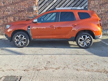 Used Dacia Duster 2022 for sale - 77070335: Photo