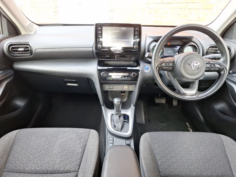 Used Toyota Yaris Cross 2022 for sale - 77183643: Photo 2