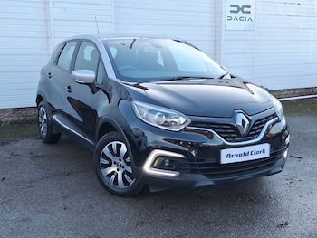 Used Renault Captur 2018 for sale - 77252064: Photo