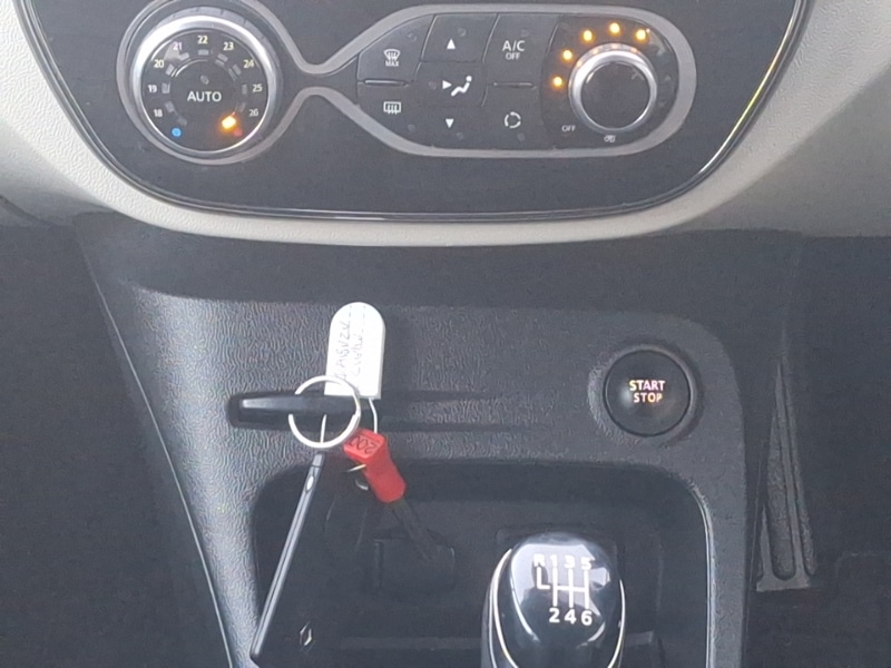 Used Renault Captur 2018 for sale - 77008704: Photo 11